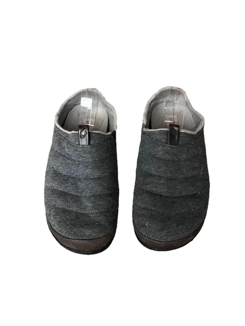 OluKai Mahana Slippers Mens 9 Gray Quilted Slip On Convertible Heel Indoor